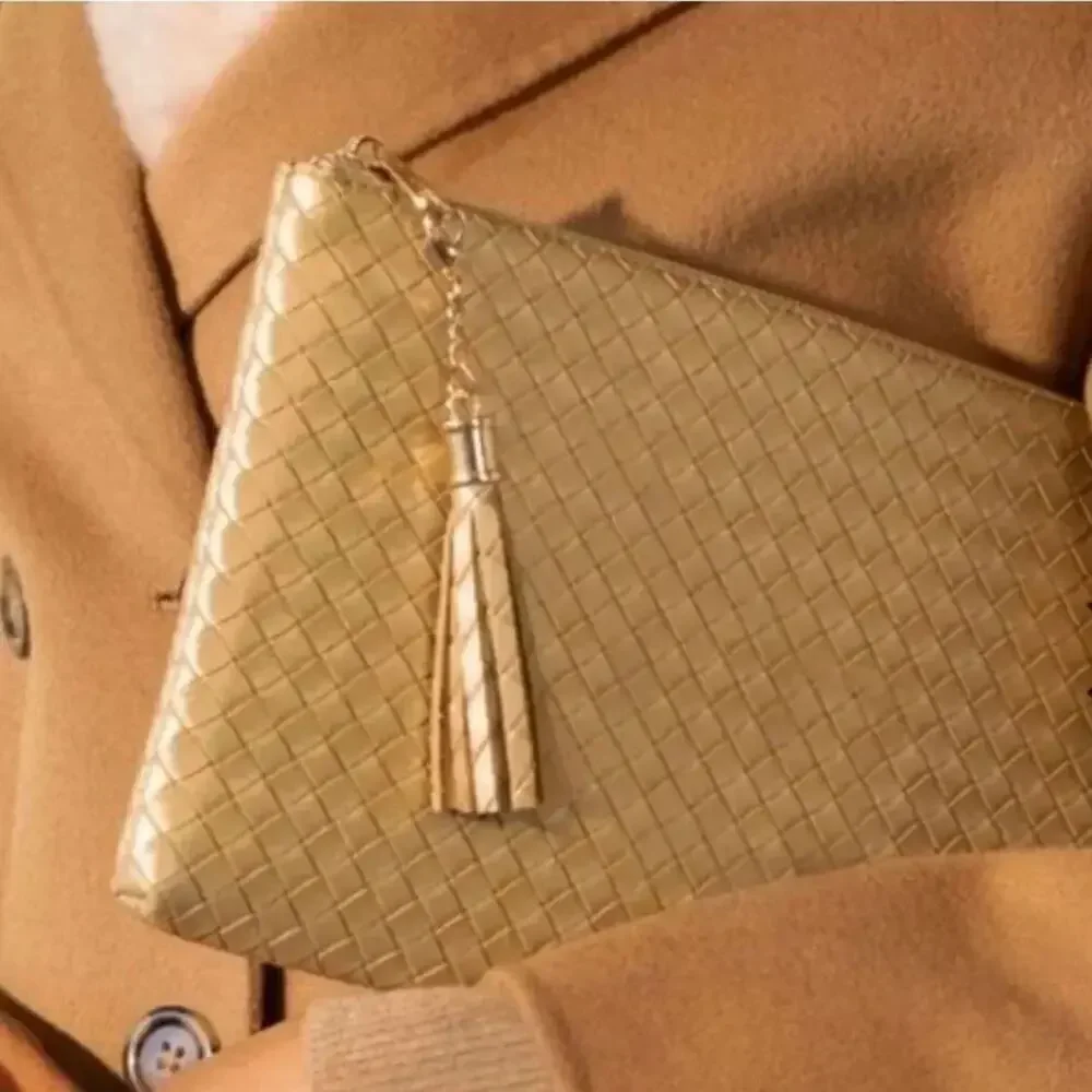 VIRGINIA WOLF Mimi Woven Pouch Metallic Gold Curateur Winter 2022 New w/ Tag $88